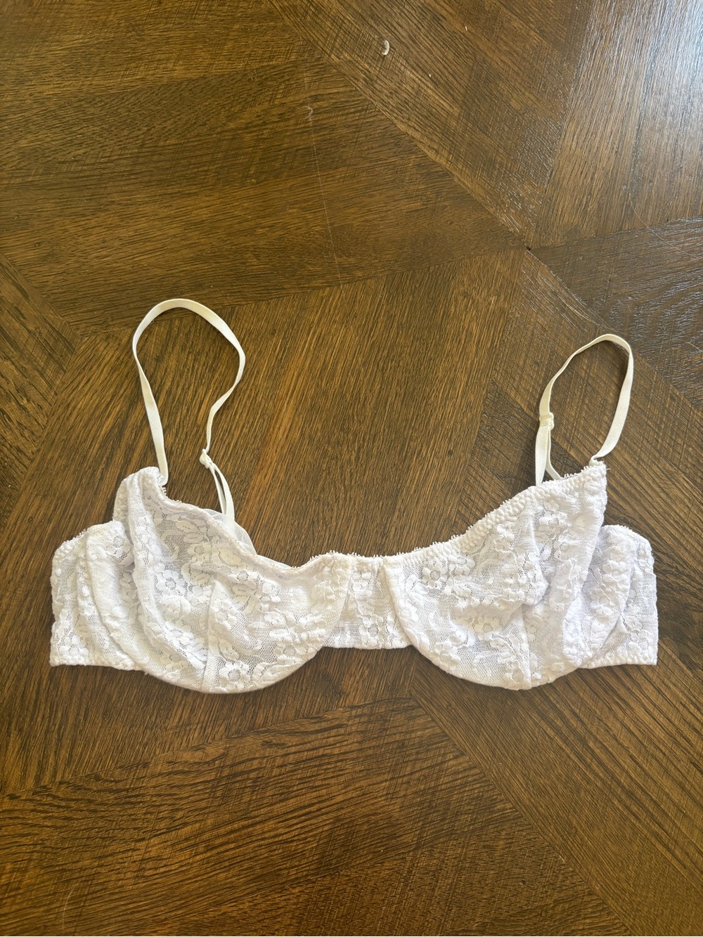 White stretch lace underwire bra